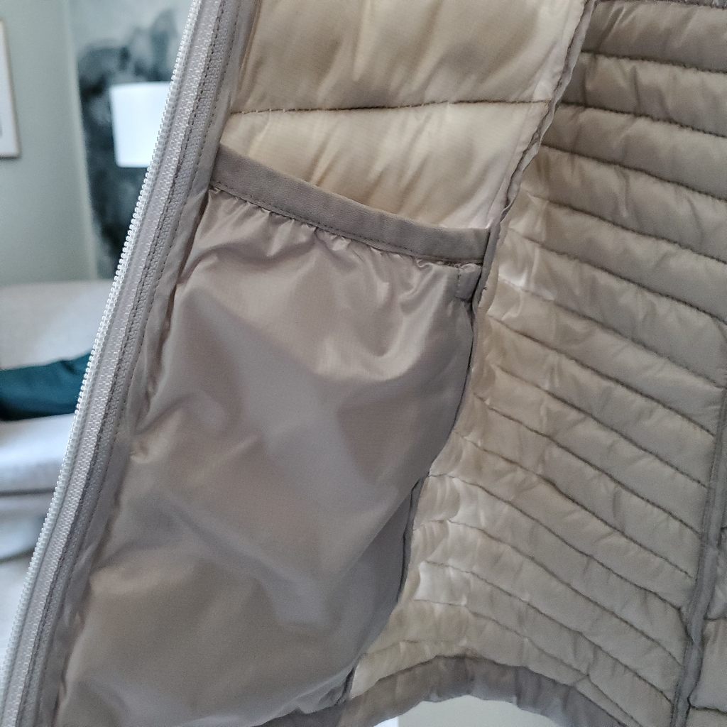 .. Oiselle Quill Vest With Pertex Quantum, Ghost (S) — image 7 of 8